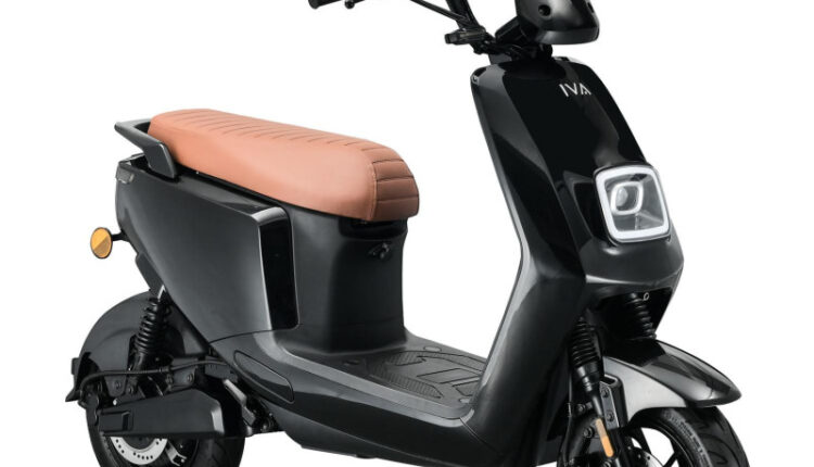De IVA E-GO S4 2.0 is de nieuwste generatie binnen de populaire S-serie van IVA. Dit model is volledig vernieuwd en voorzien van betere prestaties, een sterkere accu-optie en een nog moderner ontwerp. De S4 2.0 biedt maximale efficiëntie, stille elektrische aandrijving en een comfortabele rijervaring voor zowel korte ritten als dagelijks woon-werkverkeer.